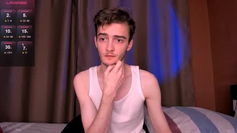 Snapshot of spider___man chatting on 10/16/25, 03:57 Spidey online show from 10/16/25, 03:57