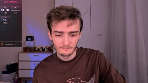 Snapshot of spider___man chatting on 12/04/25, 04:05 Spidey online show from 12/04/25, 04:05