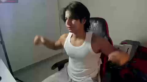 Snapshot of spideychill chatting on 09/20/25, 01:23 spideychill online show from 09/20/25, 01:23