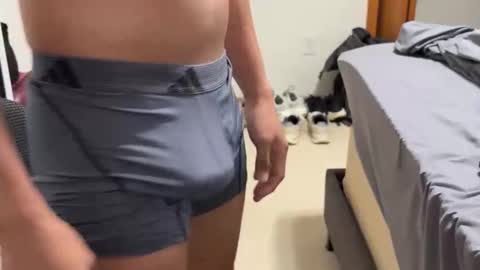 Snapshot of spideyman2093 chatting on 10/25/25, 08:00 spideyman2093 online show from 10/25/25, 08:00