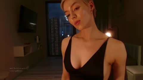 Elizabeth online show from 09/25/25, 03:27