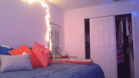 Snapshot of spinwithus chatting on 01/26/25, 01:31 Rose online show from 01/26/25, 01:31