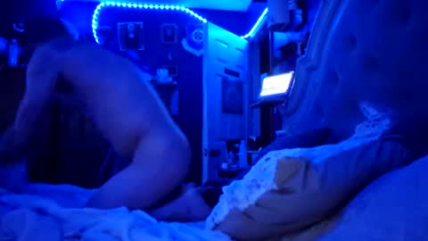 Snapshot of spitface7st907944 chatting on 12/31/24, 01:52 Lil blue devil online show from 12/31/24, 01:52