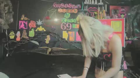 Daddy  His Splash Queen online show from 04/06/26, 01:47