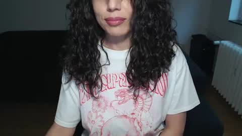 Doll online show from 12/08/24, 01:58