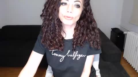 Doll online show from 12/16/24, 05:38