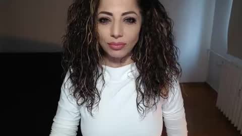 Doll online show from 01/26/25, 09:29