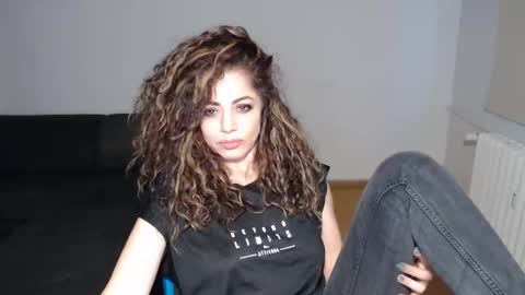 Doll online show from 01/27/25, 03:18