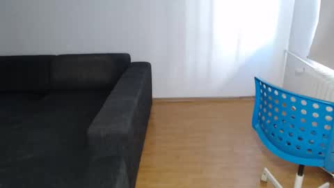 Doll online show from 03/05/25, 11:38