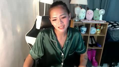 Snapshot of spoileme_babexx chatting on 01/22/25, 06:52 CALL ME RAINE online show from 01/22/25, 06:52