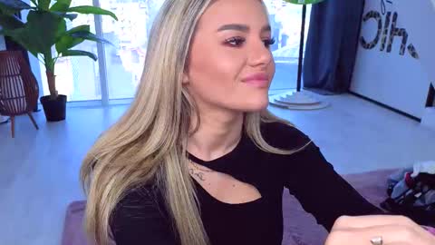 Anna online show from 10/20/25, 11:10