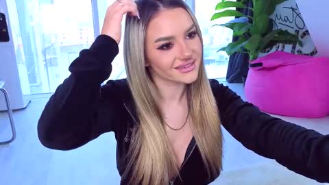 Anna online show from 01/14/26, 11:16