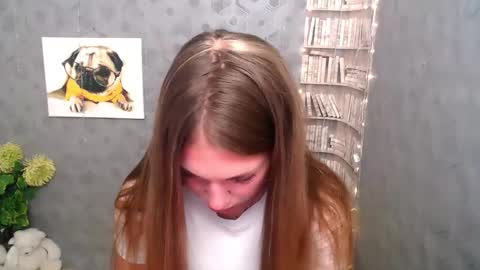 Snapshot of sport_tall_karina chatting on 02/19/25, 08:44 Karina online show from 02/19/25, 08:44