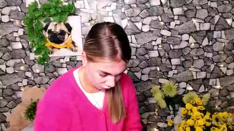 Snapshot of sport_tall_karina chatting on 10/16/25, 07:09 Karina online show from 10/16/25, 07:09