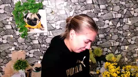 Snapshot of sport_tall_karina chatting on 10/22/25, 06:57 Karina online show from 10/22/25, 06:57