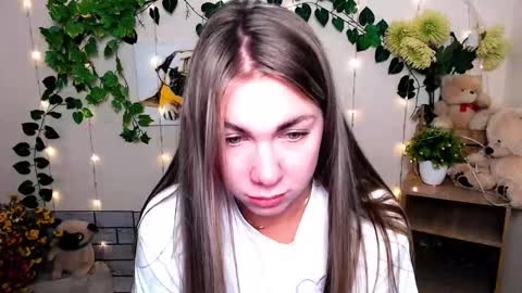 Snapshot of sport_tall_karina chatting on 11/12/25, 10:48 Karina online show from 11/12/25, 10:48