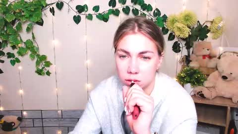 Snapshot of sport_tall_karina chatting on 11/28/25, 08:17 Karina online show from 11/28/25, 08:17