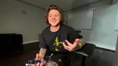 Snapshot of sportsfreak1619 chatting on 11/26/25, 07:09 sportsfreak1619 online show from 11/26/25, 07:09