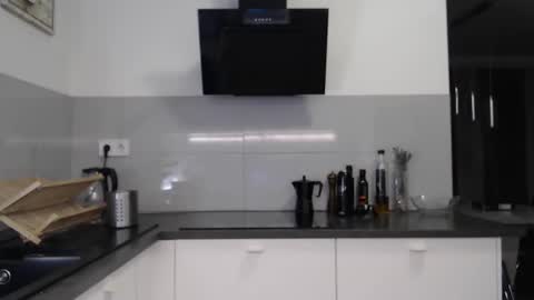 Peter online show from 12/19/24, 04:57