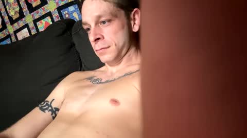 Snapshot of spotlight19955 chatting on 01/08/25, 03:40 TN stuf online show from 01/08/25, 03:40