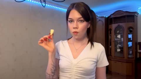 Snapshot of springibric chatting on 03/01/26, 01:46 Maya online show from 03/01/26, 01:46