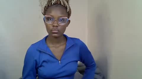 Tashy online show from 10/16/25, 08:21