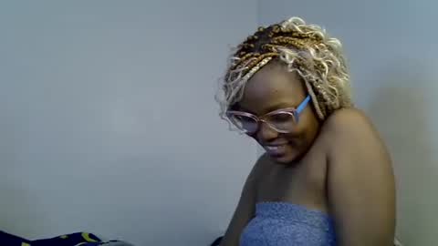 Tashy online show from 10/28/25, 08:22