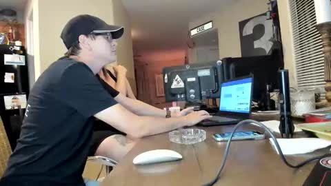 Snapshot of squirt_vip_room chatting on 12/21/25, 04:52 Roxy Day Mossimo Knight online show from 12/21/25, 04:52