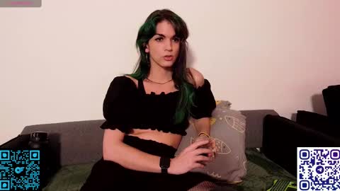 Snapshot of squrlgurl chatting on 03/11/25, 06:10 Earthling Gurl Michelle Allergy online show from 03/11/25, 06:10