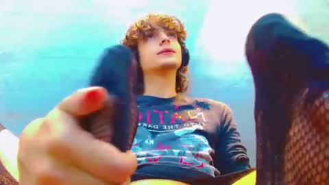 ethan online show from 09/16/25, 02:18