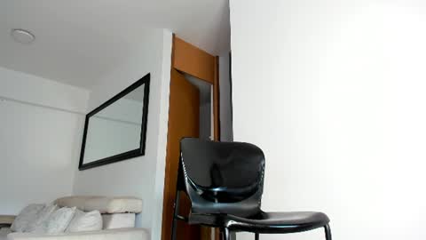 Snapshot of sr_smit_hot chatting on 06/25/26, 07:07 ANDR online show from 06/25/26, 07:07
