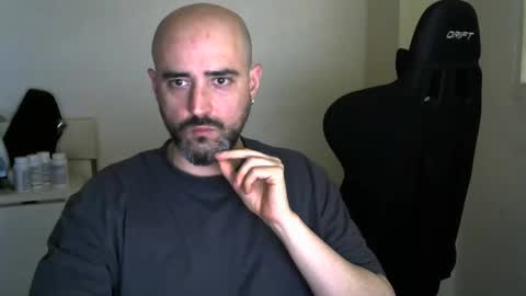 Snapshot of srtramposo chatting on 05/12/26, 12:08 srtramposo online show from 05/12/26, 12:08