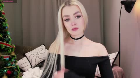 Alexandra online show from 01/14/25, 03:47