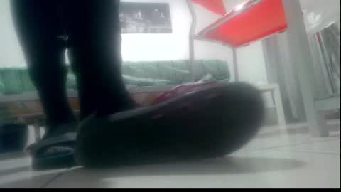 Snapshot of ssenzo chatting on 02/20/25, 10:15 ssenzo online show from 02/20/25, 10:15