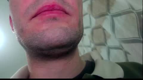 Snapshot of ssenzo chatting on 11/30/25, 07:29 ssenzo online show from 11/30/25, 07:29