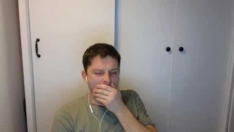 Snapshot of st1vemaster01 chatting on 11/04/25, 03:22 st1vemaster01 online show from 11/04/25, 03:22