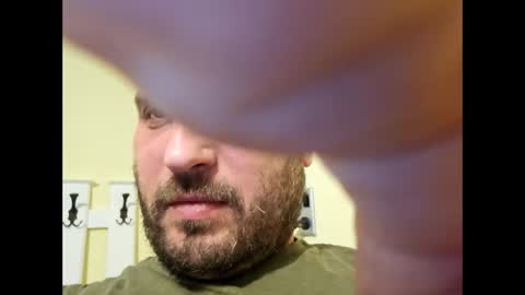 Snapshot of sta13 chatting on 12/24/24, 12:33 sta13 online show from 12/24/24, 12:33