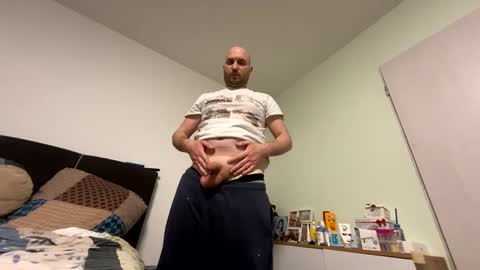 Snapshot of sta13 chatting on 02/22/25, 09:26 sta13 online show from 02/22/25, 09:26