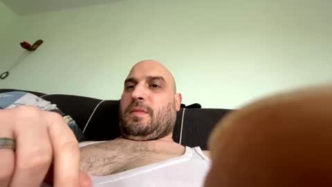 Snapshot of sta13 chatting on 11/30/25, 09:02 sta13 online show from 11/30/25, 09:02