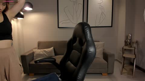 Snapshot of staceywood_ chatting on 12/24/24, 10:55 Stacy Woods online show from 12/24/24, 10:55