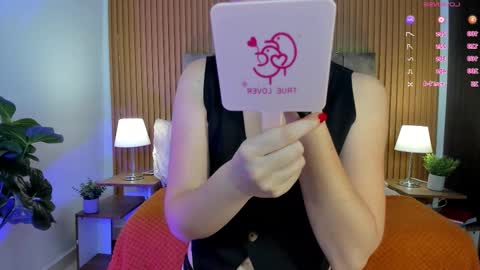 Snapshot of staceywood_ chatting on 10/21/25, 01:34 Stacy Woods online show from 10/21/25, 01:34