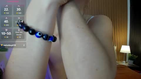 Snapshot of staceywood_ chatting on 11/21/25, 04:16 Stacy Woods online show from 11/21/25, 04:16