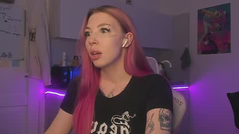 Stacy online show from 12/20/24, 09:28