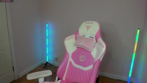 Stacy Mon Tue Wed Thu Fri Sun GMT GMT 3 1000am - 0400pm  online show from 02/04/25, 11:27