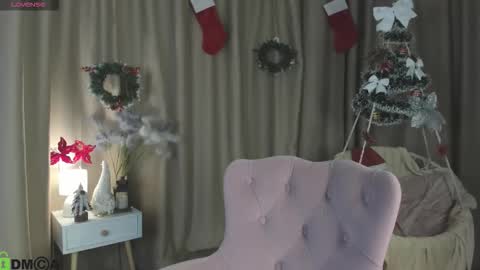 Stacy Mon Tue Wed Thu Fri Sun GMT GMT 3 1000am - 0400pm  online show from 11/25/25, 08:58