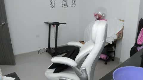 Zulma Yisset online show from 01/16/26, 02:26