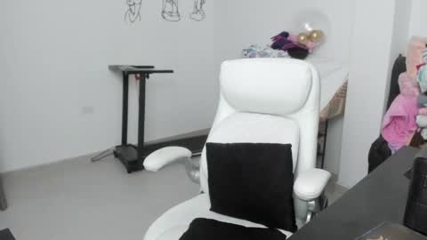 Snapshot of stacy_woods chatting on 05/13/26, 02:31 Zulma Yisset online show from 05/13/26, 02:31