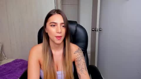 Stacy Conner online show from 11/19/25, 08:42