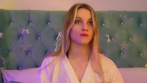 StacyEvances online show from 12/18/25, 06:14