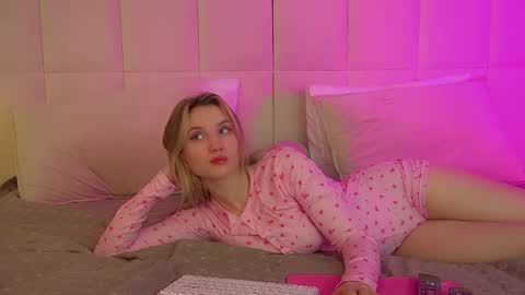 StacyEvances online show from 01/13/26, 06:35